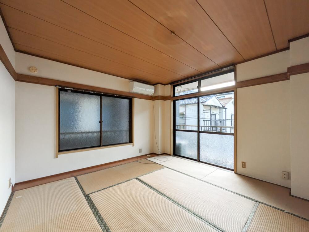 居室・リビング　２面採光・通風良好♪