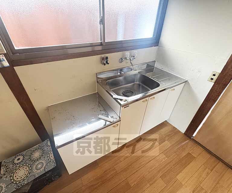 小野荘司町貸家のキッチン写真