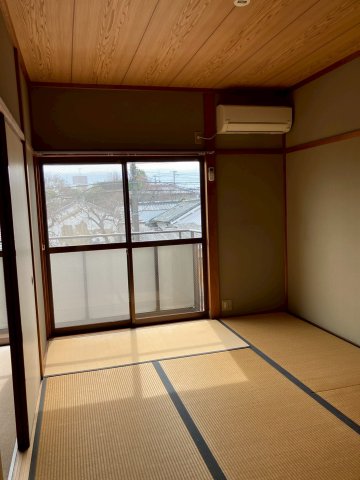 サンハウス桂の居間写真