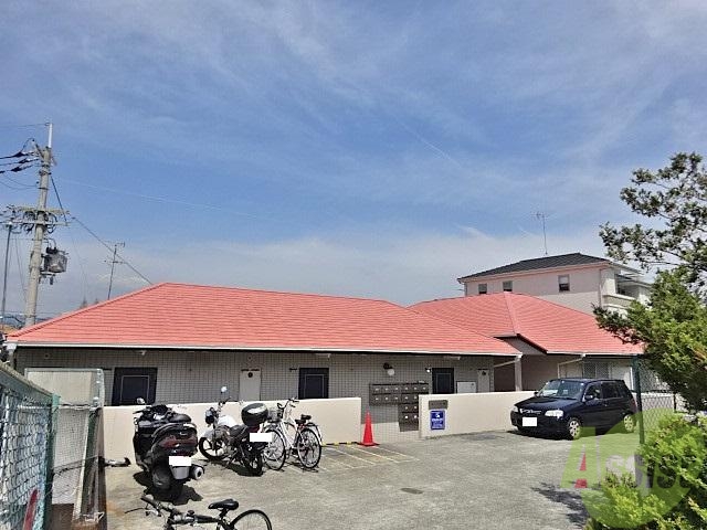 建物外観　豊中市柴原町「ユーベル１８」