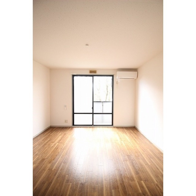 居室・リビング　※イメージ図　他号室写真