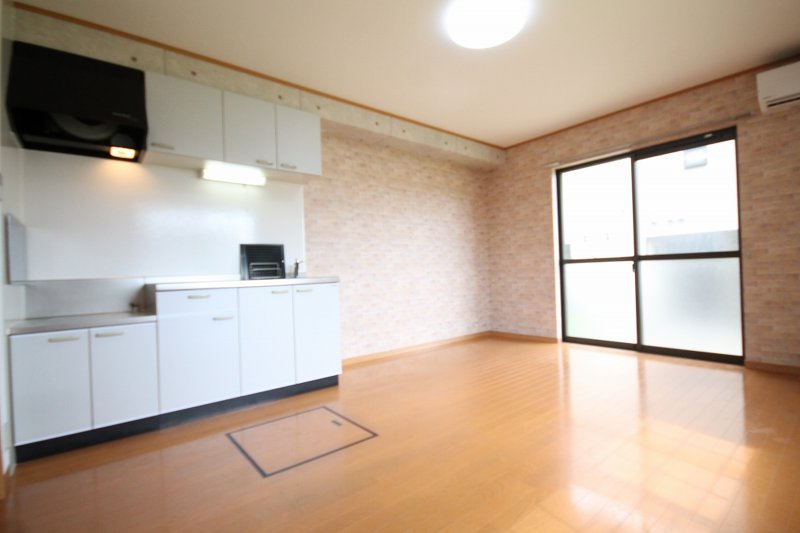 居室・リビング　※同物件の他のお部屋(設備等、実際と異なります)