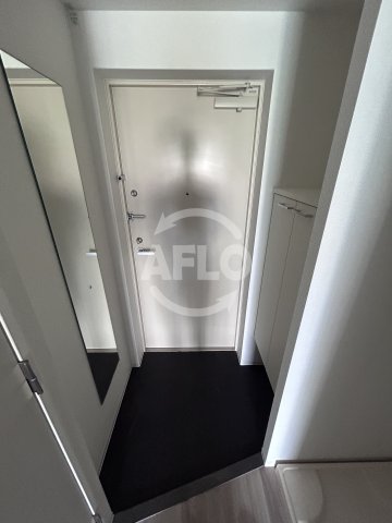 玄関　セレニテ江坂ミラク　玄関