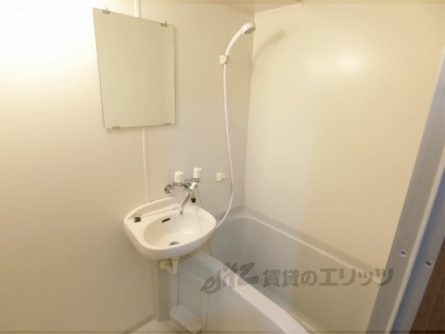 バス・シャワールーム　バス