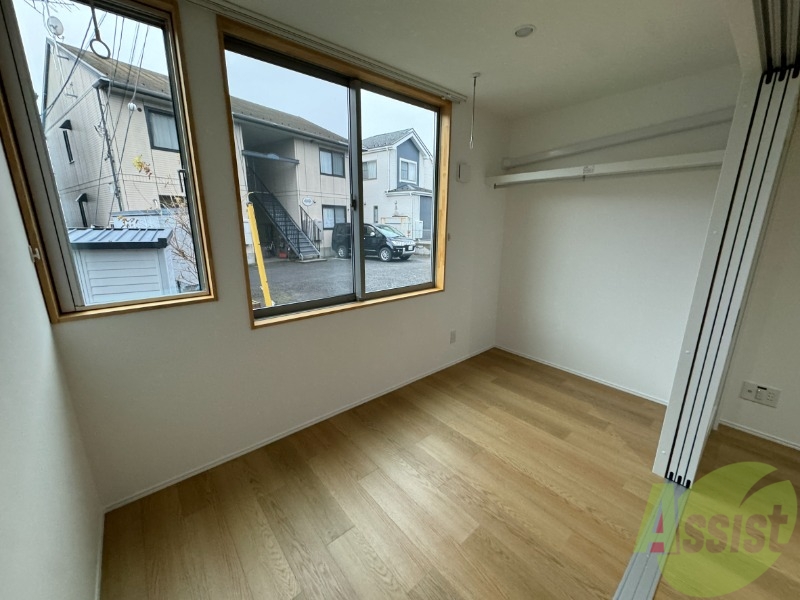 その他部屋・スペース　寝室になりそうな洋室です。シンプルで落ち着きますね。