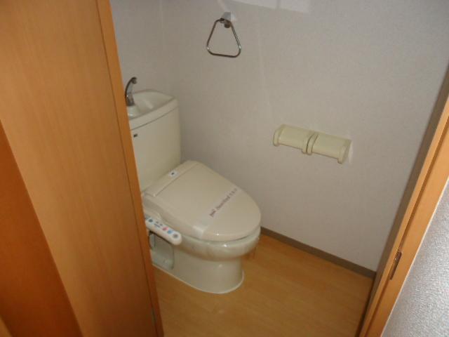 トイレ　シャワー付トイレ