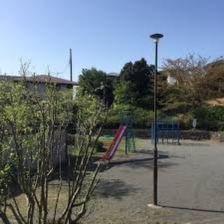 公園　三ツ沢中町北公園（公園）まで230m