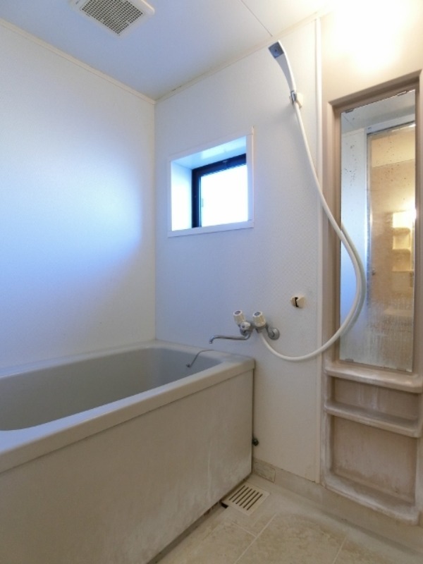 バス・シャワールーム　図面と現状に相違がある場合には現状を優先