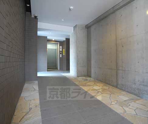 エントランス　エントランス部分もオシャレです・