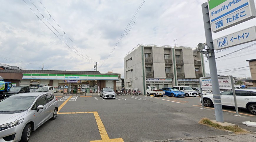 コンビニ　ファミリーマート梅津段町店（コンビニ）まで119m