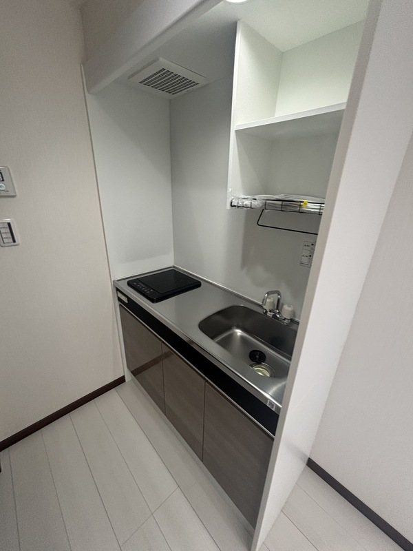 キッチン　同建物の別部屋の写真