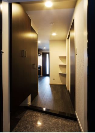 玄関　玄関です。※別号室の参考写真になります。