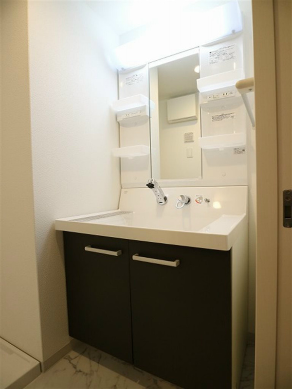 洗面設備　洗面です。※別号室の参考写真になります。