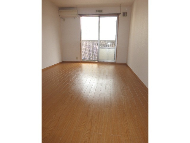 居室・リビング　別タイプのお部屋です