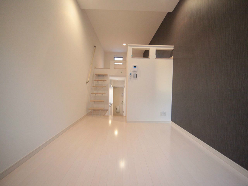 居室・リビング　洋室6.6帖　上階ロフト5.3帖（収納でも部屋でも使えます）