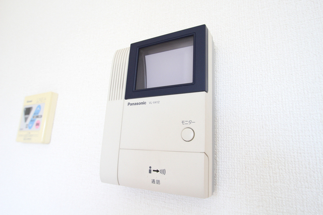 セキュリティ　モニター付きのインターフォン
