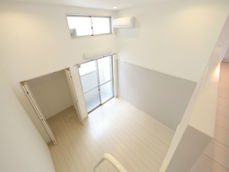 バルコニー　洋室6.3帖　ロフト5.7帖（収納にも寝室にも使えます）