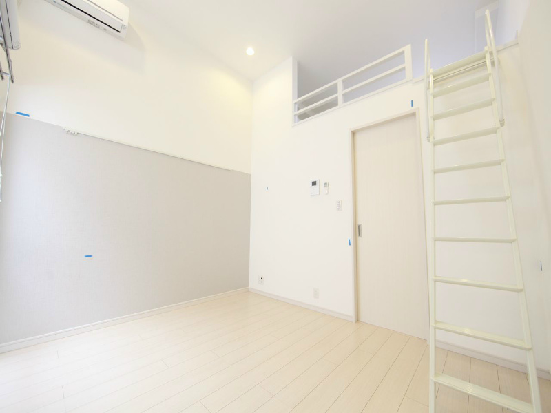 居室・リビング　洋室6.3帖　ロフト5.7帖（収納にも寝室にも使えます）