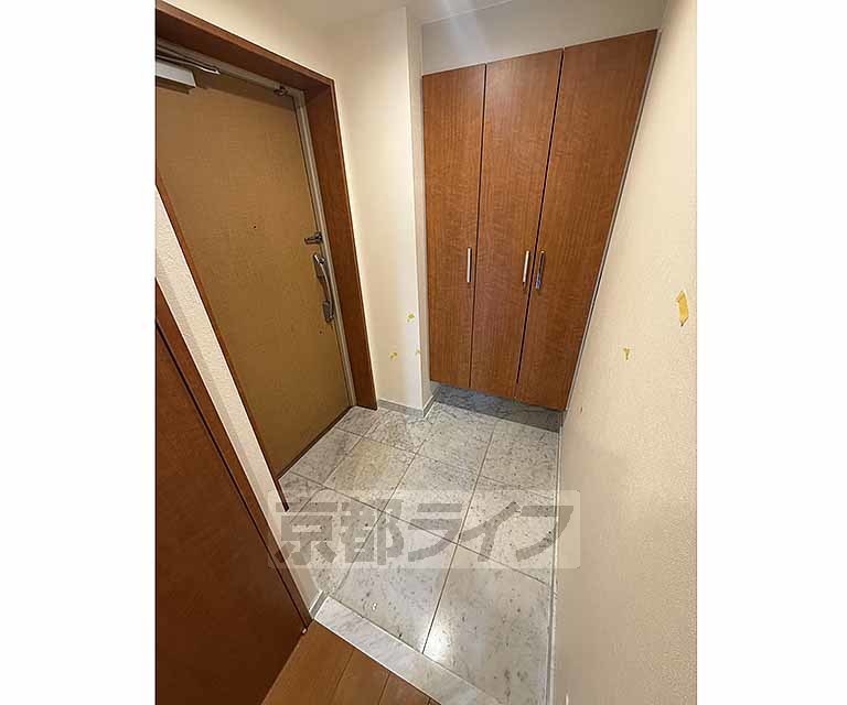 バルコニー　奥行きがある広いバルコニー