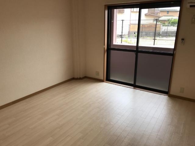 バルコニー　洋室