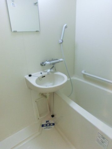 バス・シャワールーム　反転タイプ参考写真