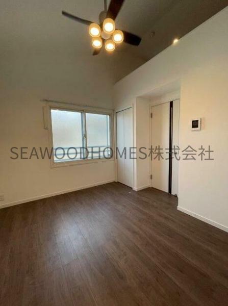 その他部屋・スペース　２面採光で日の光をたくさん取り入れます。