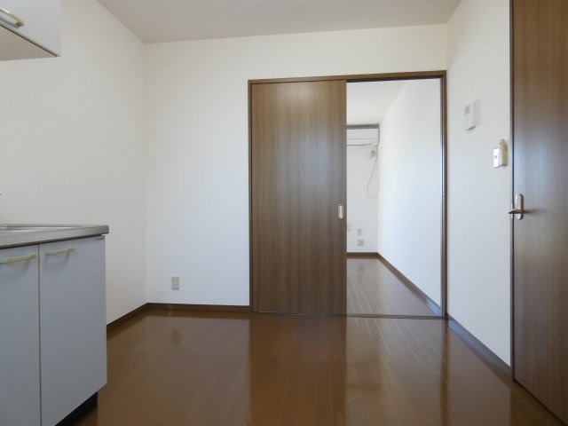 居室・リビング　使いやすい居間です