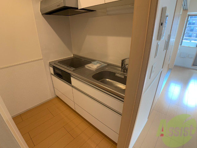 キッチン　ＩＨクッキングヒーターが設置されていて、便利ですね～。