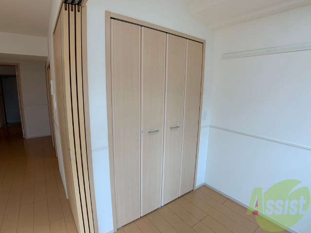 収納　廊下のクローゼットです。奥行きもあり、大容量ですよ。