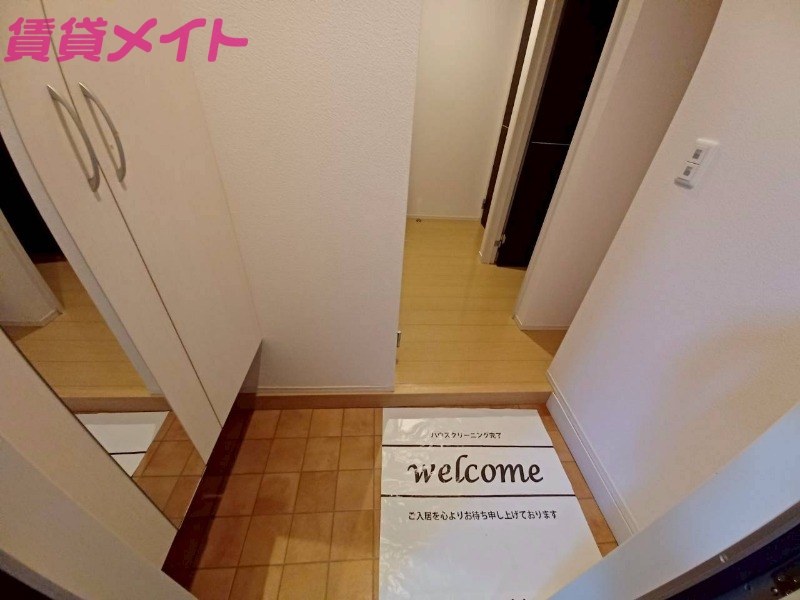 玄関　同型参考写真