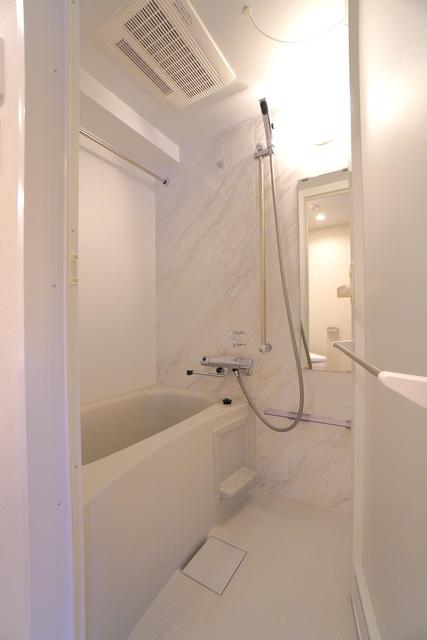 バス・シャワールーム　※写真は同タイプ住戸です。