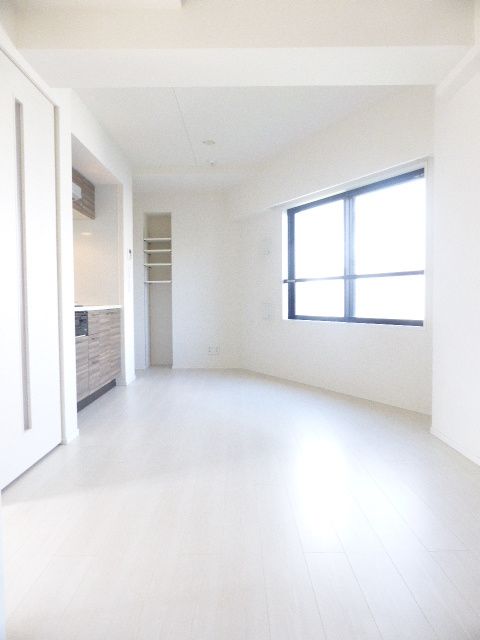 居室・リビング　写真は同タイプ住居です。