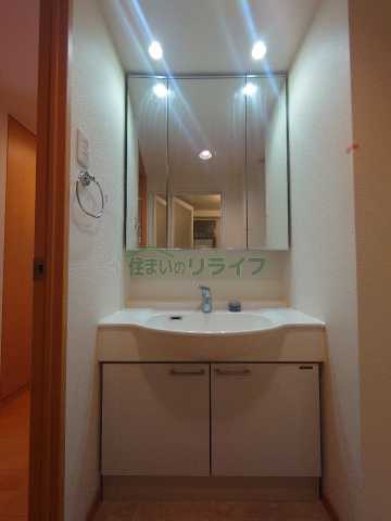 洗面設備　別部屋の参考写真です。