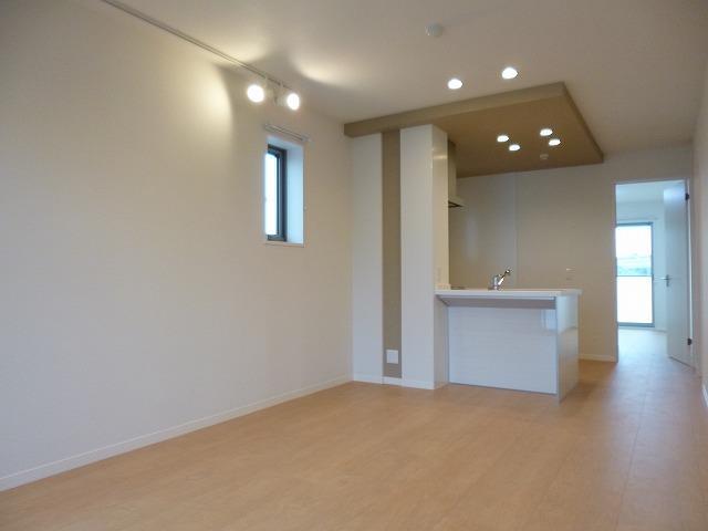 居室・リビング　同タイプ、別部屋写真