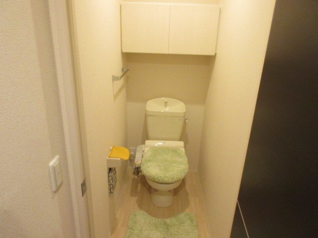 トイレ　ウォシュレット付き