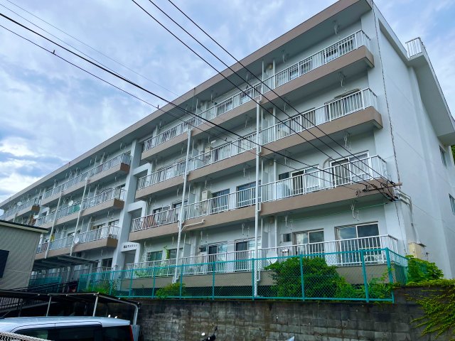 建物外観　城山パーキングレジデンス　外観