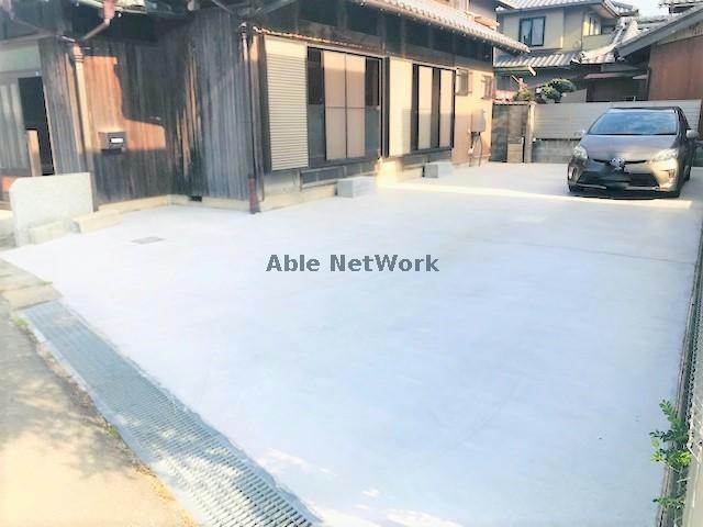 駐車場　駐車場