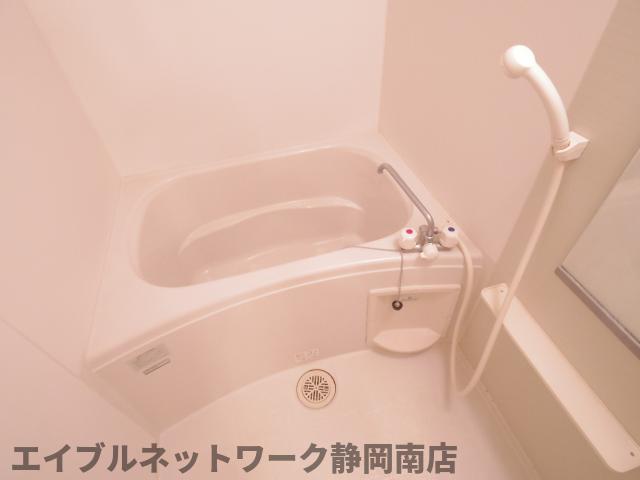 バス・シャワールーム　日々の疲れを癒すお風呂付です