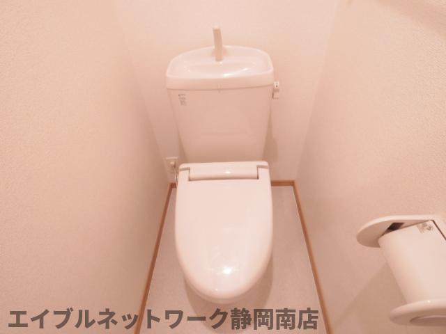 トイレ　トイレもきれいです