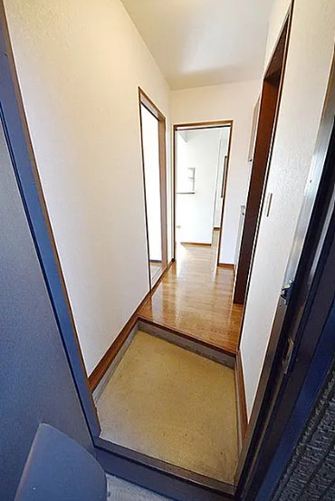 玄関　※別号室参考写真です