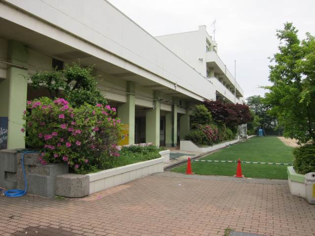 小学校　蓮根第2小学校（小学校）まで166m
