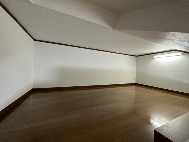 その他部屋・スペース　室内写真同タイプ別部屋。（反転）