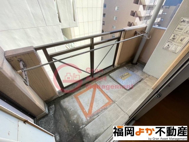 バルコニー　お洗濯にも便利なバルコニー付き