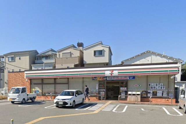 コンビニ　セブンイレブン　豊中稲津町1丁目店（コンビニ）まで198m