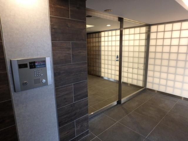 エントランス　★オートロック完備★