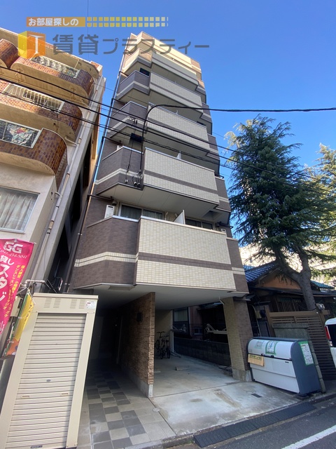 建物外観　オートロックがあって安心。。