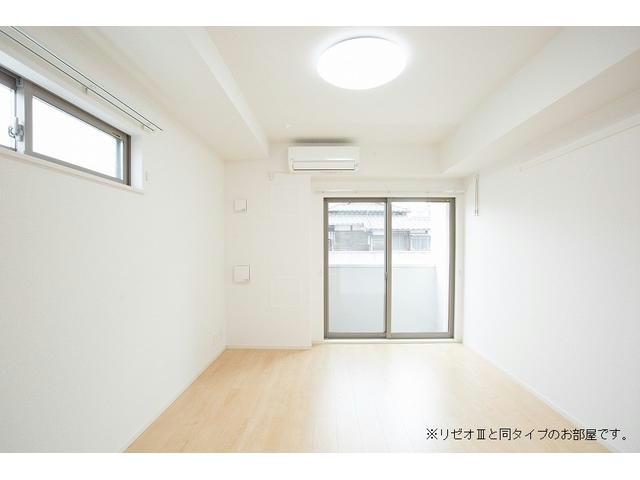 京阪交野線 村野駅 徒歩16分 3階建 築2年の居間写真