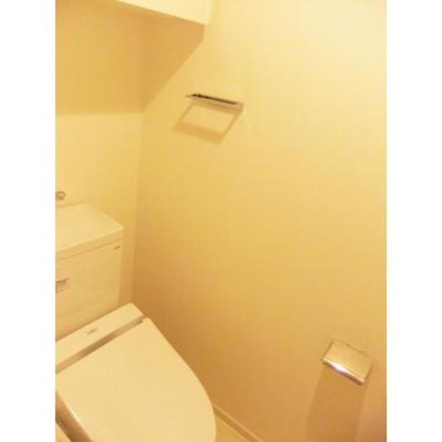 トイレ　※写真は同タイプ住戸です。