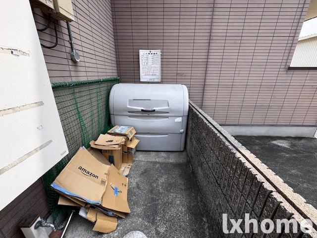 バルコニー　陽当たり良好なバルコニーです