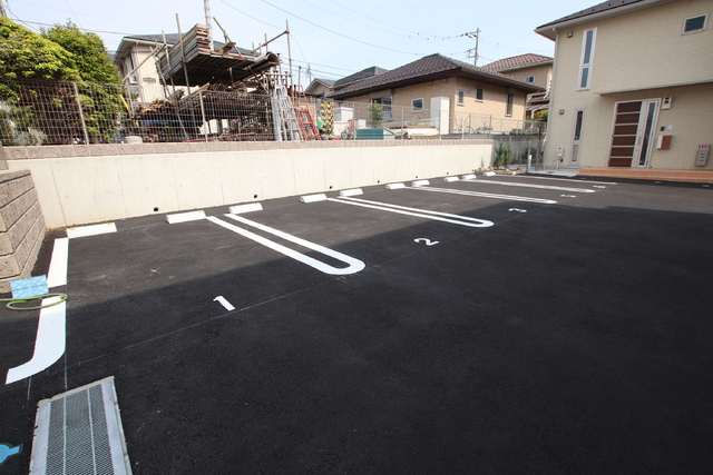 駐車場　敷地内駐車場（空車要確認）